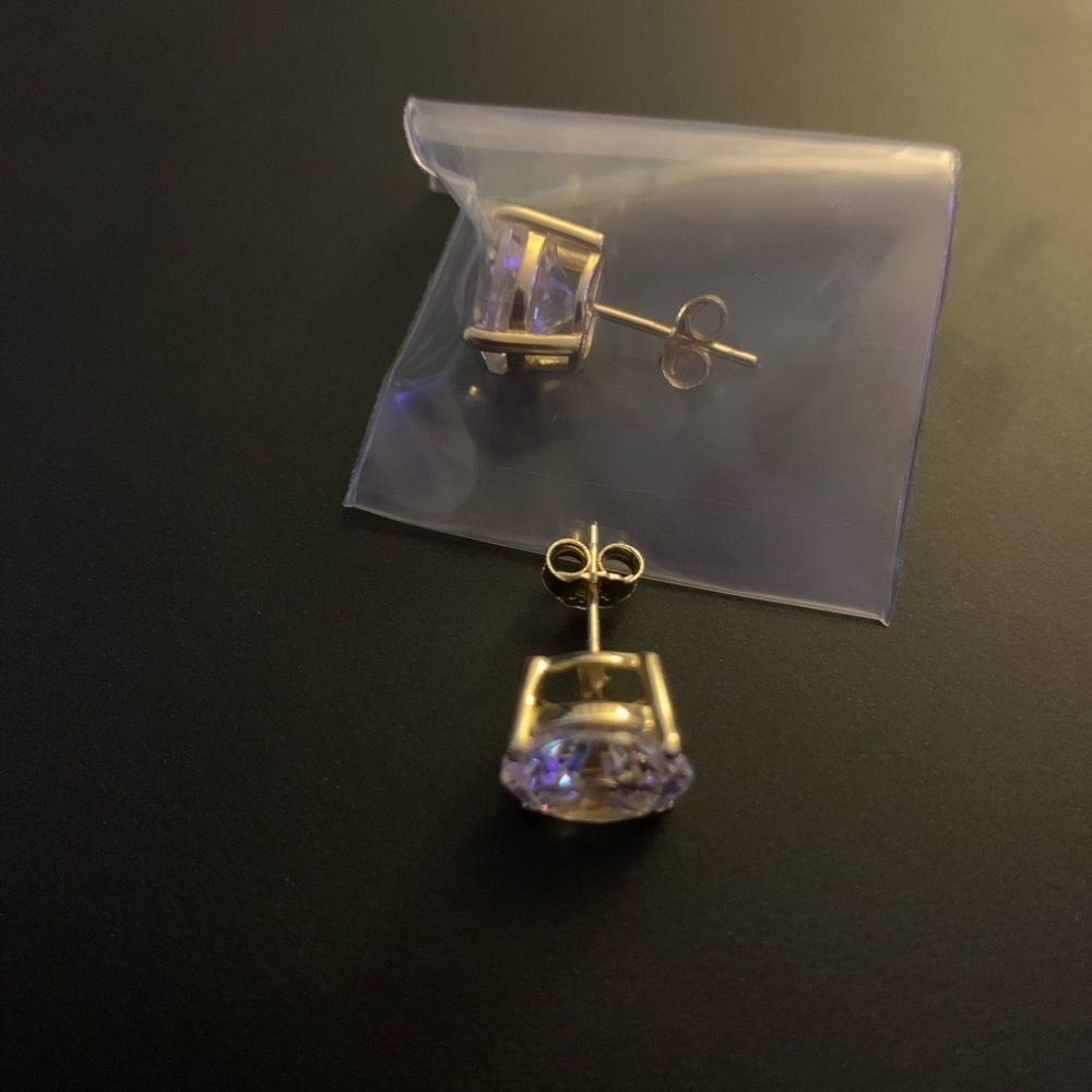 Real 925 Yellow Gold Diamond Stud Earrings NEW - Picture 3 of 3